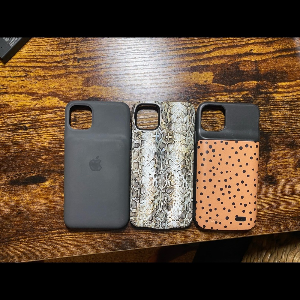 iPhone 11 Pro Max battery/Charging cases bundle
